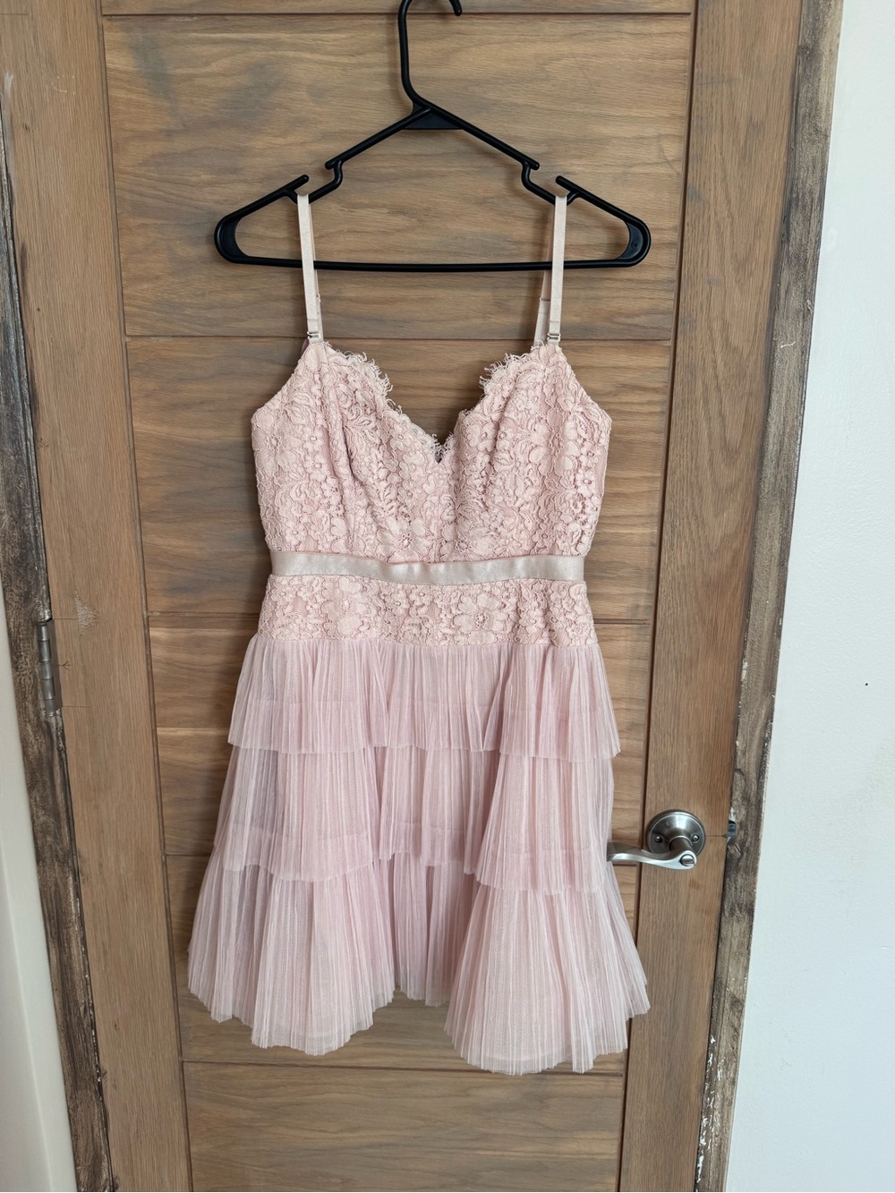 BCBG Blush Pink Lace Tiered Tulle Cocktail Dress Size 6 - Picture 2 of 10